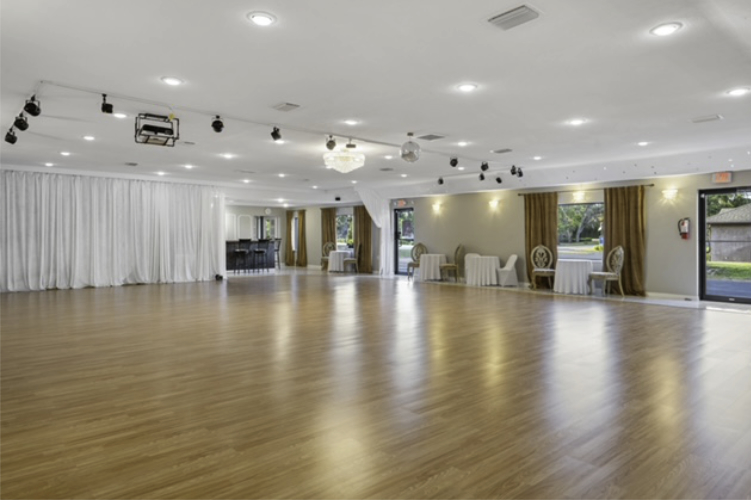 Unique velvet backdrop Unique velvet backdrop portrait photos